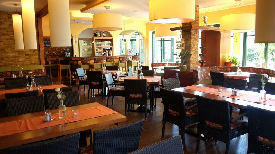 Restaurant Neuhold - Sitzbereich innen | © Hotel-Restaurant Neuhold