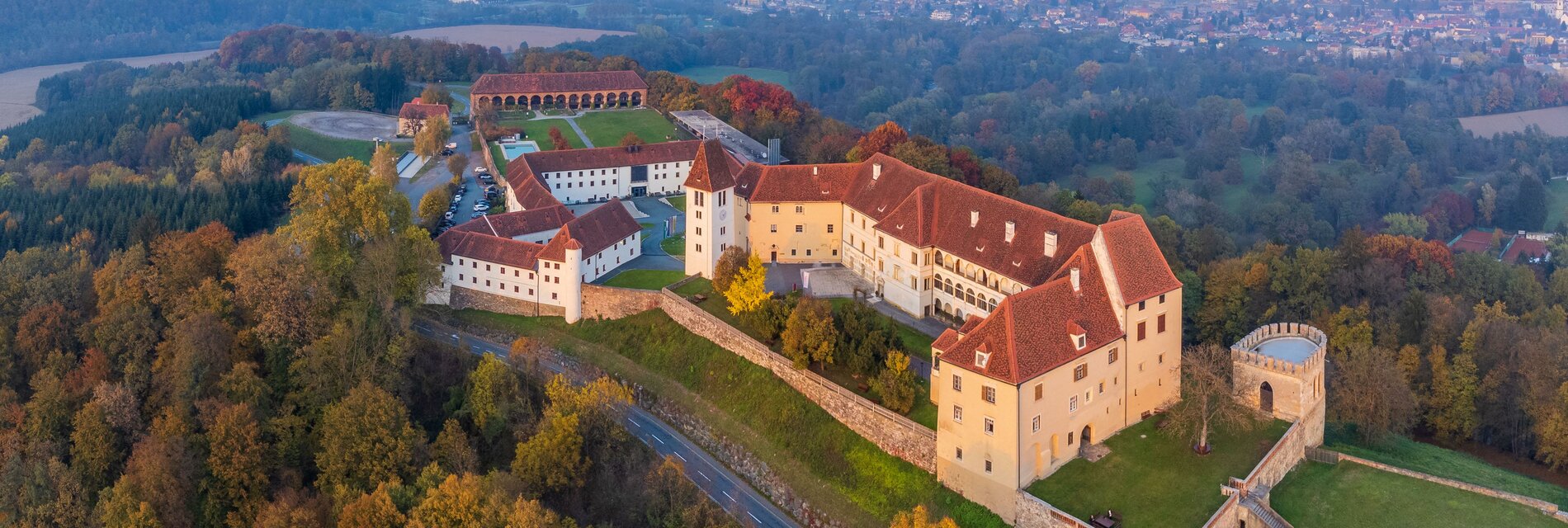 Map Schloss Seggau-Herbst-Querformat ©Janez Kotar